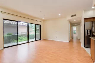 Photo #4: 5983385 Listing