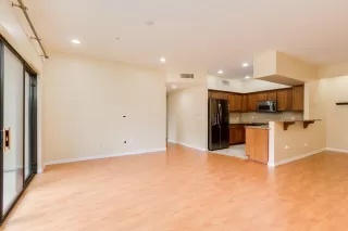 Photo #6: 5983385 Listing