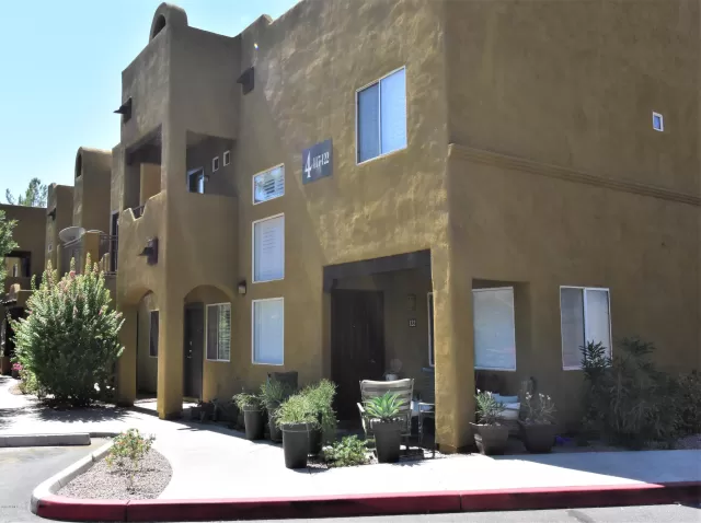 MLS: 5983913 Condo For Sale