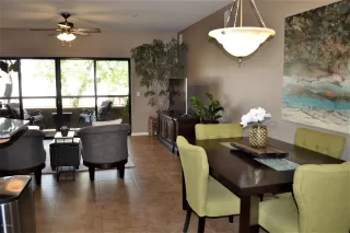 Photo #6: 5984448 Listing