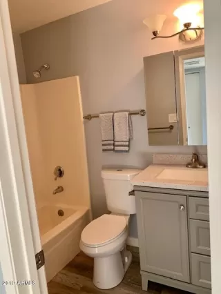 Photo #6: 5984561 Listing