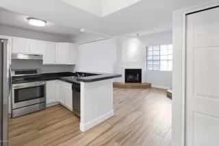 Photo #5: 5985103 Listing