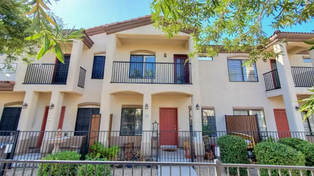 MLS: 5985129 Condo For Sale