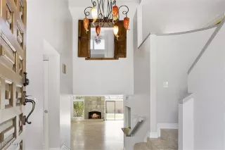 Photo #2: 5985679 Listing