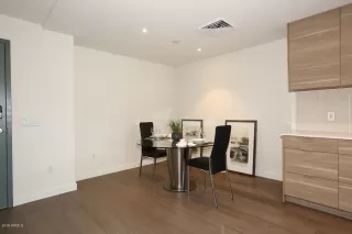 Photo #5: 5985893 Listing