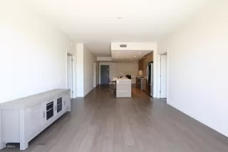 Photo #6: 5985893 Listing