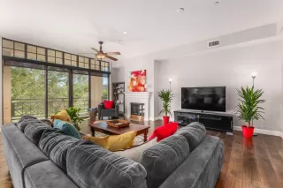 Photo #2: 5986850 Listing 