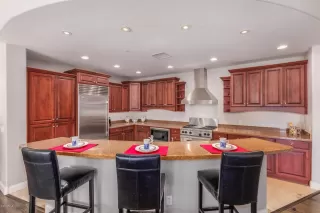 Photo #5: 5986850 Listing 