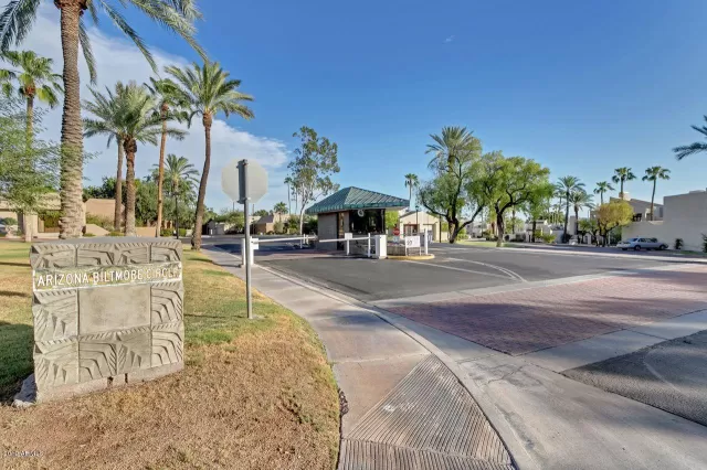 MLS: 5987142 Condo For Sale