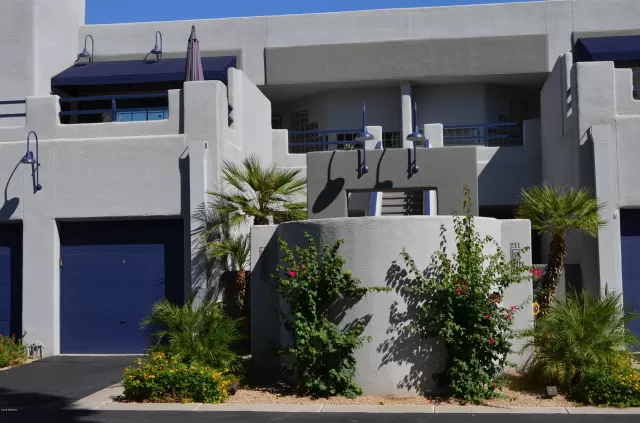 MLS: 5987248 Condo For Sale