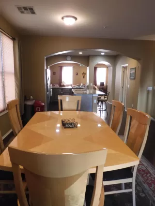 Photo #5: 5987337 Listing