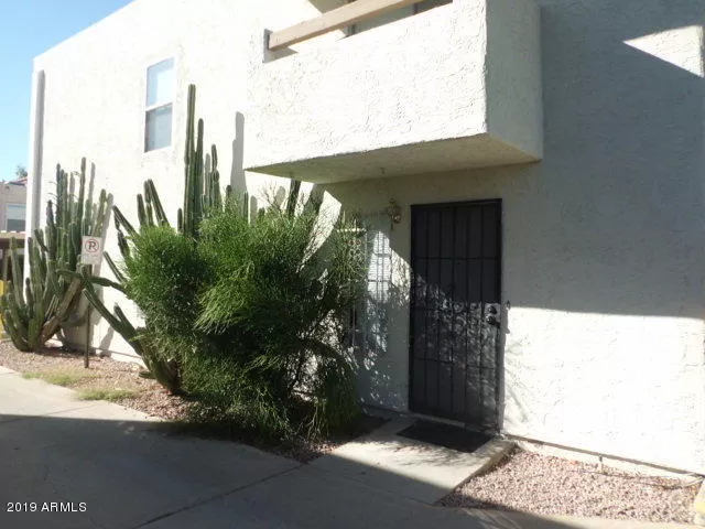 MLS: 5988025 Condo For Sale