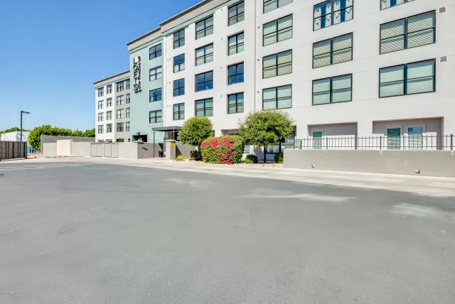 MLS: 5988029 Condo For Sale