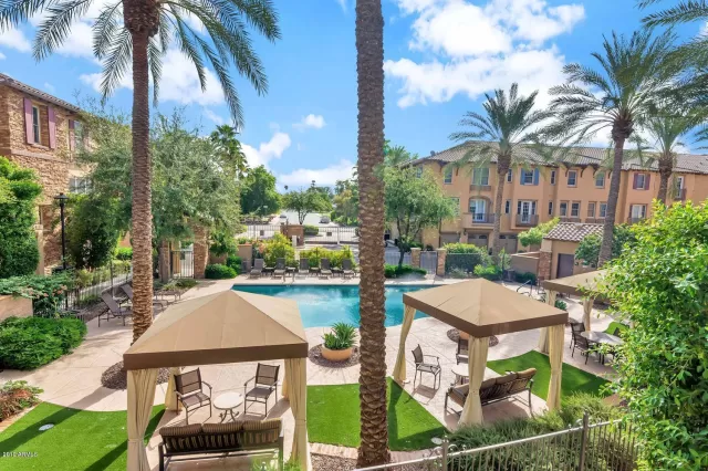 MLS: 5988031 Condo For Sale