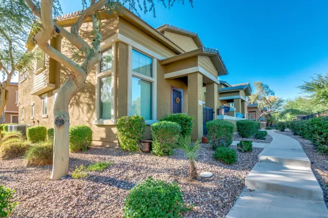 MLS: 5988884 Condo For Sale