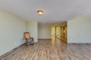 Photo #6: 5988908 Listing 