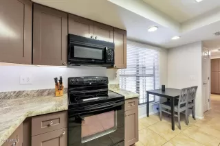 Photo #6: 5989283 Listing
