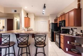 Photo #4: 5989329 Listing