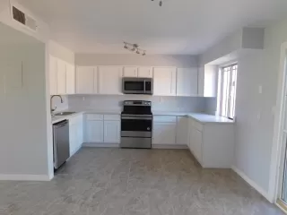 Photo #5: 5989356 Listing 