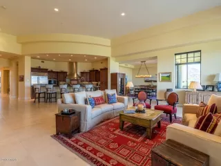 Photo #4: 5991155 Listing