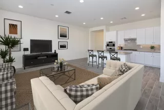 Photo #4: 5991235 Listing