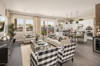 Photo #2: 5991238 Listing