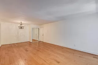 Photo #3: 5991408 Listing