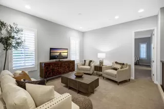 Photo #5: 5991633 Listing
