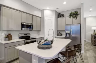 Photo #3: 5991647 Listing