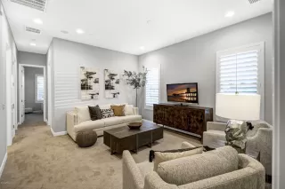 Photo #4: 5991647 Listing