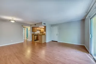 Photo #1: 5992023 Listing