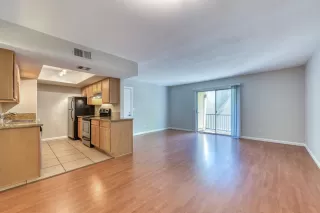 Photo #6: 5992023 Listing