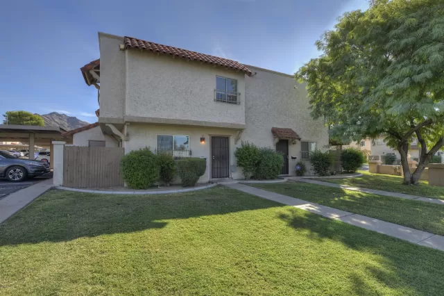 MLS: 5992062 Condo For Sale