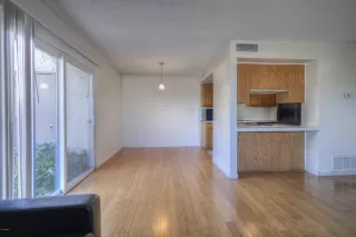 Photo #4: 5992062 Listing