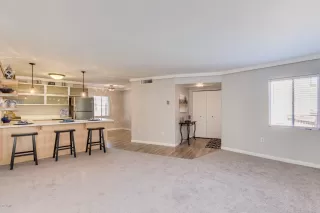 Photo #6: 5992240 Listing