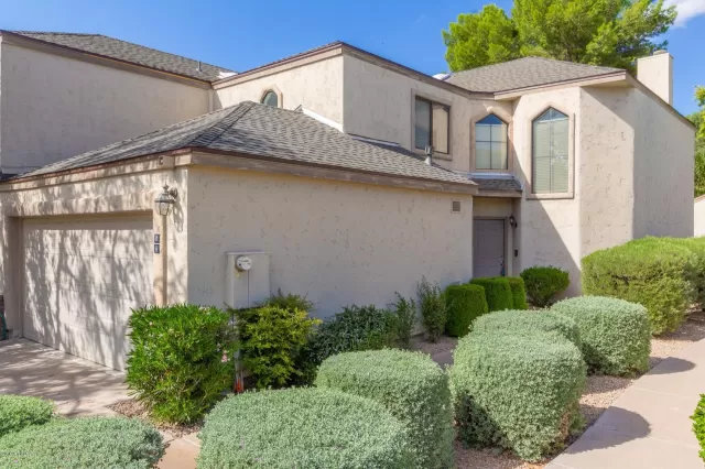 MLS: 5992272 Condo For Sale