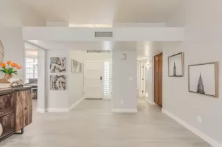 Photo #6: 5993241 Listing 