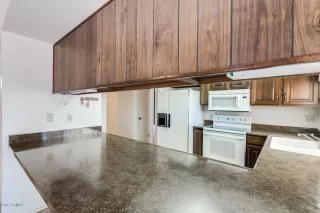 Photo #3: 5993279 Listing