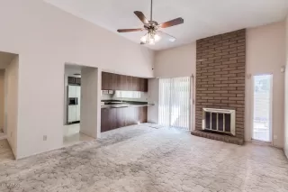 Photo #4: 5993279 Listing