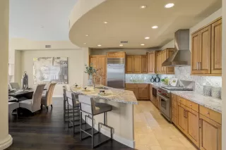 Photo #1: 5993380 Listing