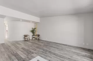 Photo #6: 5993518 Listing 