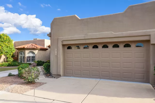 MLS: 5993793 Condo For Sale