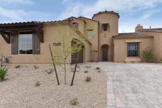 Photo #2: 5993818 Listing