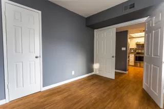 Photo #5: 5993885 Listing