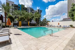 Photo #5: 5994419 Listing 