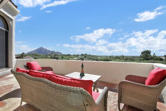 MLS: 5994518 Condo For Sale