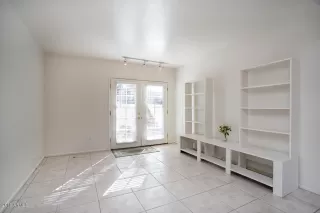 Photo #1: 5994909 Listing