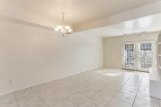 Photo #5: 5994909 Listing