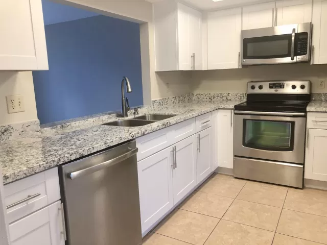 MLS: 5995539 Condo For Sale