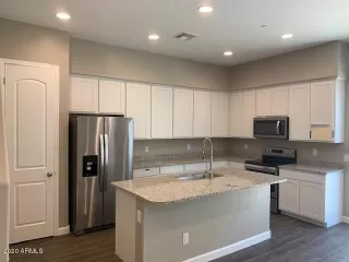 Photo #2: 5995638 Listing